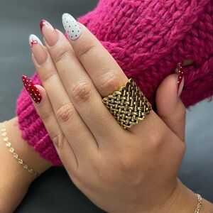 Vintage Gold Tone Woven Mesh Ring Brass Size 7